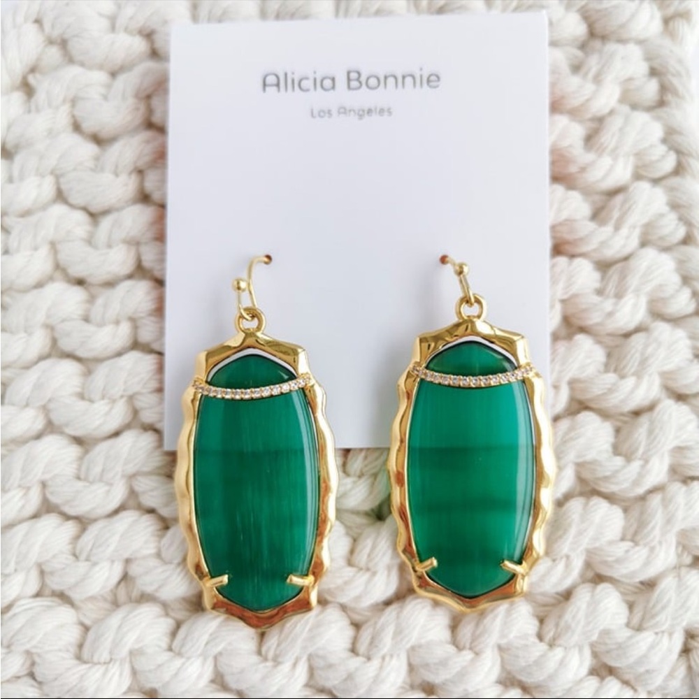 Alicia Bonnie boutique Gold and Kelly Green Earrings rhinestones